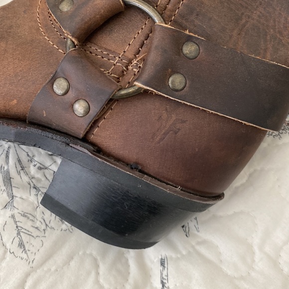 Frye women’s square toed boots size 6.5.  “HARNESS 12R” - Picture 2 of 8